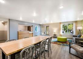 WoodSpring Suites Elgin - Chicago 3