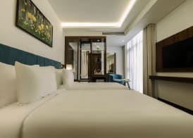 Maximilan Danang Beach Hotel 5