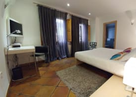 Hotel Nou Romà 4