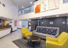 Holiday Inn Express & Suites PHOENIX-TEMPE by IHG 2