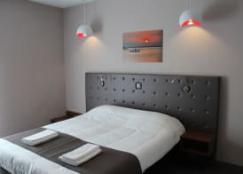 Hotel Sur Le Quai 5