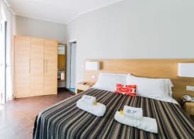 Duparc Hotel 5