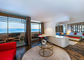Nirvana Cosmopolitan Hotel - Convention & Sports Center 5