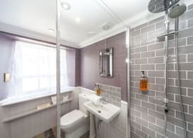 The George Hotel 4