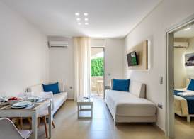 Marinos Beach Hotel 4