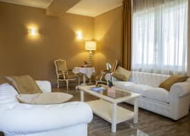Aurum Suites 4
