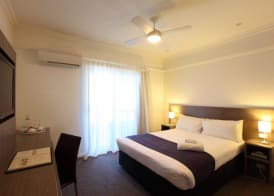 Cottesloe Beach Hotel 4