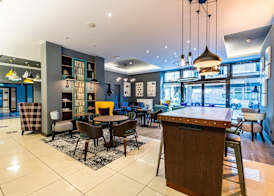 Premier Inn Frankfurt City Centre 2