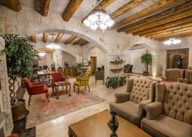 Hera Cave Suites 5