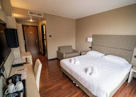 Yachting Hotel Mistral 5