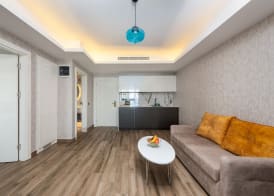 Elite Luxury Suite & Spa 4