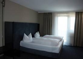 ROSS Hotel nähe Messe Stuttgart 4