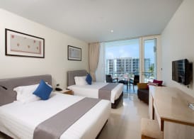 Splash Beach Resort Phuket, Family-Friendly Beachfront Resort 4