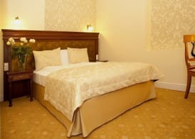 Hotel Kolegiacki 5