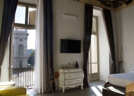 Piazza Castello Suite 5