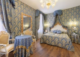 Canal View San Marco Luxury Rooms 2