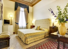 Palazzo Schiavoni Residenza d'epoca & Suite-Apartments 5