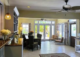 The Independent Inn - Locally Owned 5