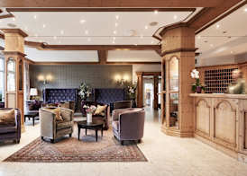Burghotel Am Hohen Bogen 5