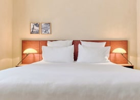 Hôtel Le Provençal - Rénové en 2025 - Bord de Mer 5