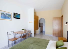 Dias Studios & Suites 3