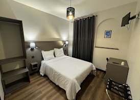 HÔTEL ROYAL MONTREUIL 2
