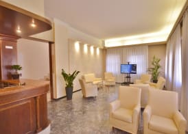 Gold Hotel 3