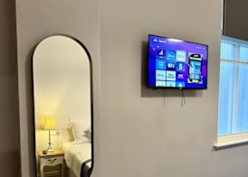 The Crescent Guest House 5