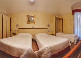 Le Petit Hotel 5