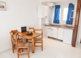 Apartamentos Sol Romántica by DOT Suites 4