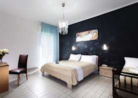 Hotel Holiday Park 5