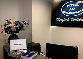 Hotel am Schlossplatz 2