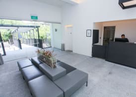Lloyd's Inn 3