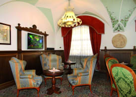 Hotel Dolomiti Schloss 5