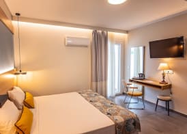 Mythic Summer Hotel 3