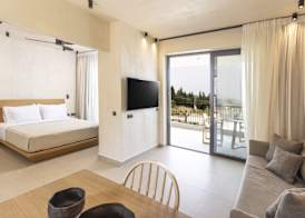 Pnoes Luxury Suites 2
