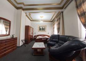 Bucharest Comfort Suites Hotel 4