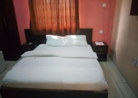 Peak Court Hotels 4