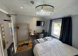 Waterhead Rooms & Suites - Parking Available Onsite 2