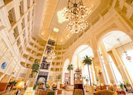 Tokyo Disneyland Hotel 3