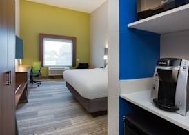 Holiday Inn Express & Suites TAMPA-FAIRGROUNDS-CASINO by IHG 5