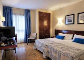 Palacio Arias & Hotel y Apartamentos Arias 3