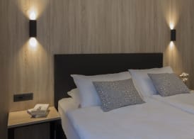 Tourist Hotel 5