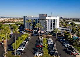 DoubleTree by Hilton Carson 2