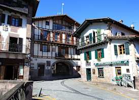Hostal Antxitonea 3