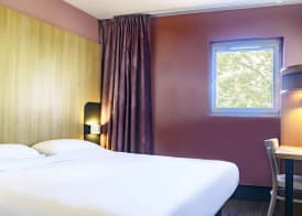 B&B HOTEL Nîmes Centre Arènes 4
