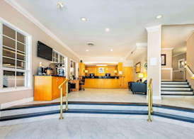 Quality Inn Downtown Inner Harbour 4