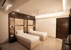 Hotel Naaz Executive 5