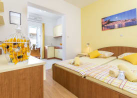 Apartments Ivusic 4