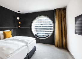 MOOONS Vienna 5